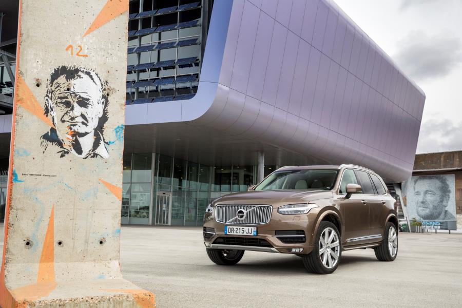  Volvo XC90 D5 Inscription 2015 года  (фото 21 из 30)